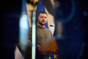 Ракетний удар РФ недалеко від кортежу Зеленського в Одесі: CNN дізналося нові подробиці