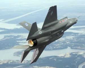 У НАТО стартують навчання біля кордонів РФ: F-35 і С-400 “слідкуватимуть” одне за одним