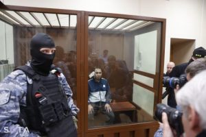 Терористів із “Крокус Сіті Хол” після тортур доставили до суду в Москві: який у них вигляд (фото)