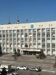 Дрон атакував міську адміністрацію Бєлгорода: наслідки “прильоту” (фото, відео)