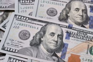 Курс валют на 7 березня: скільки коштуватимуть долар, євро і злотий