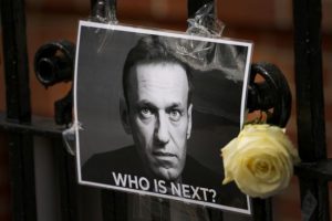 “Один із найскладніших обмінів від часів холодної війни”: Байден зустрічався з Шольцем щодо Навального — WSJ