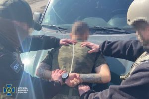 Намагався отруїти командування ЗСУ: затримано військового-зрадника – фото, відео