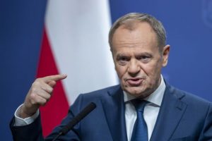 “Подивіться на Одесу”: Туск різко звернувся до спікера Палати представників Джонсона