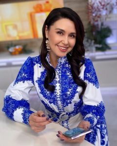 Людмила Барбір показала, як о 5 ранку приїжджає на роботу і готується до “Сніданку з 1+1”