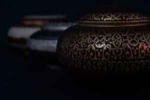 У Києві виявили десятки урн з прахом покійних: що кажуть в поліції