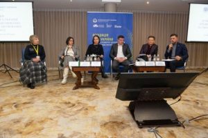 9 мільйонів вимушених переселенців. У Києві обговорили перспективи їхньої інтеграції, повернення та відбудови зруйнованих громад