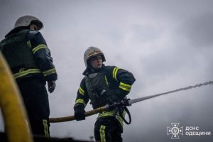ДСНС показала наслідки удару по Одесі (фото)