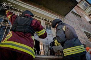ДСНС ліквідувала наслідки удару по Сумах – фото, відео