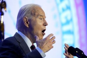 Чи справді аборигени з’їли дядька Байдена: у Папуа-Новій Гвінеї обурені словами президента США
