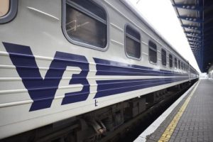 Розкрадання 95 млн грн “Укрзалізниці”: що відомо про учасників схеми, яким оголосили підозру