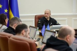 Шмигаль повідомив, на який період затверджено пільгову ціну на газ для постачальників тепла і гарячої води