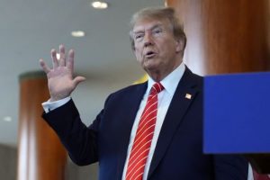 “Дуже примітивно”: Зеленський прокоментував план Трампа щодо закінчення війни