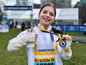 12-річна українка, яка втратила ноги внаслідок ракетного удару РФ, пробігла 5 кілометрів на протезах