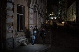 Можливі часткові відключення світла 18 квітня – “Укренерго”