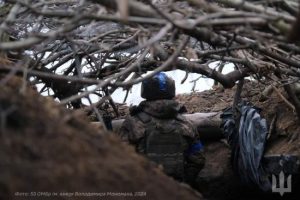 Росіяни за підтримки авіації намагаються покращити тактичне положення: Генштаб про ворожі атаки на Часів Яр