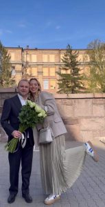 29-річну дружину Віктора Павліка розкритикували у Мережі за вбрання: блогерка відповіла