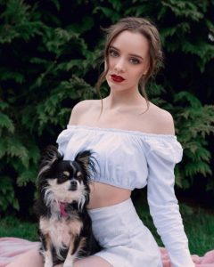 Зірка серіалу “Школа” зізналася, що пережила насильство у стосунках: “Страшно за своє життя”