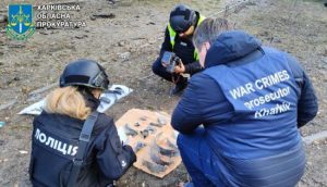 Удари КАБами по Харкову: зафіксовані руйнування будинків, горів транспорт (фото)
