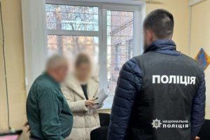 В Києві працівник ТЦК намагався за хабар надати відстрочку від мобілізації (фото)