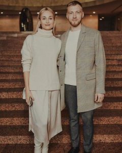 Відома українська акторка після розлучення неочікувано показалася з ексчоловіком у військовій формі