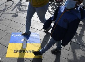 Маскуються під патріотів: колаборанти під виглядом українських біженців масово тікають до ЄС та США