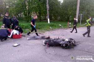 На Хмельниччині під час зіткнення мотоциклів трагічно загинула дівчина 