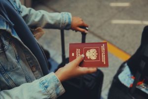 “Схеми”: у судді колишнього ОАСК є громадянство Росії