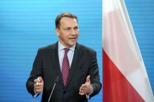 Напад Ірану на Ізраїль: у Польщі закликали США розблокувати пакет допомоги для України