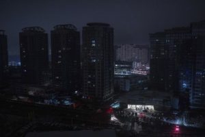 Відключення світла в Україні: за яких умов можуть знову запровадити графіки
