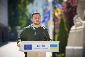 РФ збільшила свої війська: Зеленський назвав, що може стримати наступ окупантів