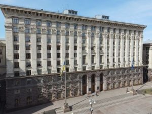Троє депутатів Київради ухилилися від військової служби і тепер постануть перед судом