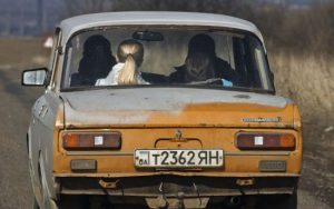 Російські пропагандисти намагаються запевнити, що українці на окупованих територіях щасливі