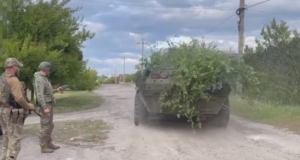 Наступ окупантів на Харківщині: російські добровольці показали бої на околиці Вовчанська