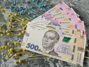 Чи варто зараз купувати долари: член Ради НБУ розповів про долю гривні