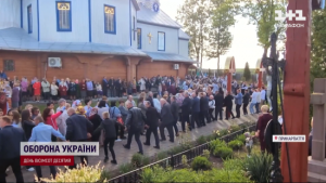 Унікальний обряд села Чортовець на Прикарпатті: що він означає та чому його виконують лише чоловіки