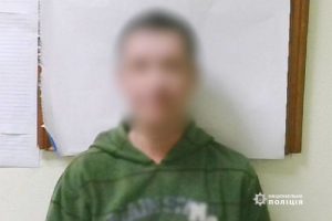 Вдарив ножем у груди: у Києві затримано чоловіка, який смертельно травмував незнайомця