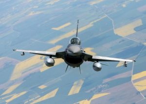 Американські пілоти готові керувати F-16 в Україні
