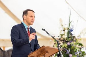 Як Захід може зупинити Росію: Сікорський запропонував неочікуваний сценарій