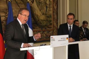Міністр оборони Німеччини назвав рік, коли треба бути готовим до війни