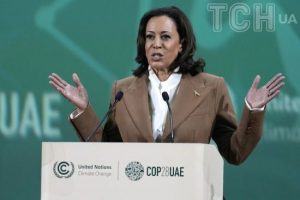 “Трамп хоче відкинути нашу країну назад”: 8 головних тем передвиборчої кампанії Камали Гарріс