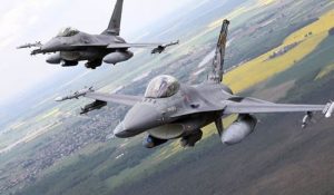 У НАТО пояснили, чому так повільно передають Україні F-16
