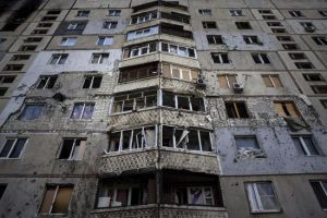 Росіяни вдарили по Херсону: перші подробиці