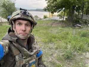 Бутусов заявив про загрозу втрати Красногорівки і звинуватив комбрига 59 бригади: деталі