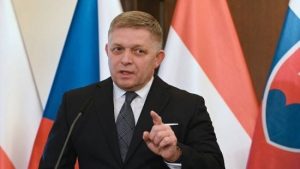 “Незворотній” шлях України до НАТО: Фіцо лякає Третьою світовою