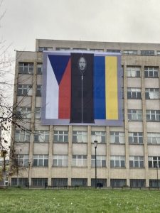 Голова МЗС Чехії зробив різку заяву після удару Росії по “Охматдиту”