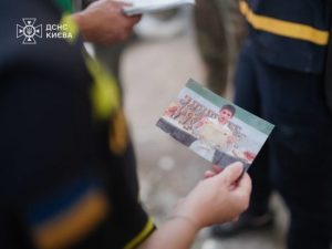 День жалоби в Києві: рятувальники показали щемливе фото загиблої дитини