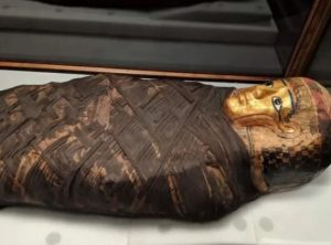 Вчені відтворили загадкове обличчя мумії “позолоченої леді” через 1500 років після її смерті – фото