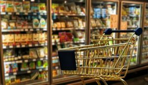 Супермаркети тимчасово скоротили асортимент деяких товарів — подробиці
