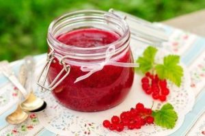 Рецепти смачних соусів з червоної порічки до м’яса та риби
